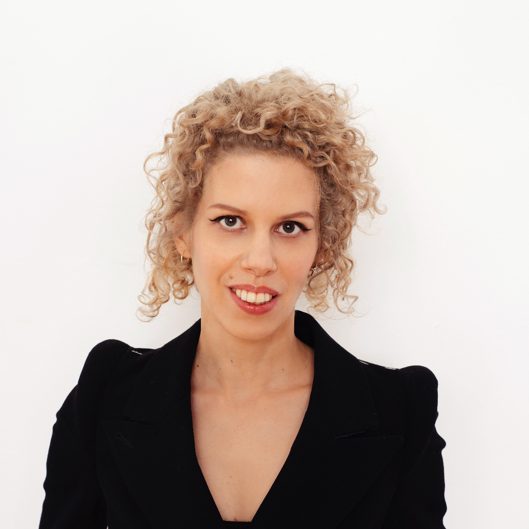 Anna Zsofia  Kormos