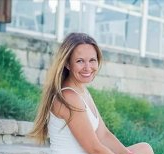 Szandra Tőzsér